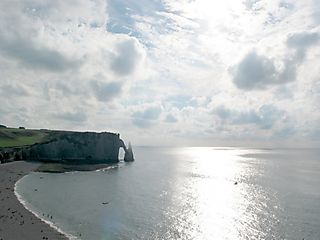 Falaises-plages-autres-mers-et-plages-etretat-france-776025653-876221