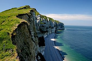 Falaises-plages-autres-mers-et-plages-etretat-france-8403131366-951389