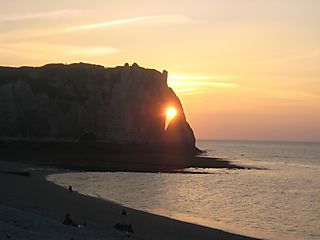 Autres-paysages-etretat-france-1086510759-1116212