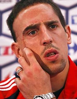 2008-06-15T142006Z_01_NOOTR_RTRIDSP_2_OFRSP-FOOTBALL-EURO-FRANCE-RIBERY-20080615