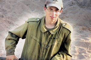 Israel-dit-savoir-ou-est-detenu-shalit_62392