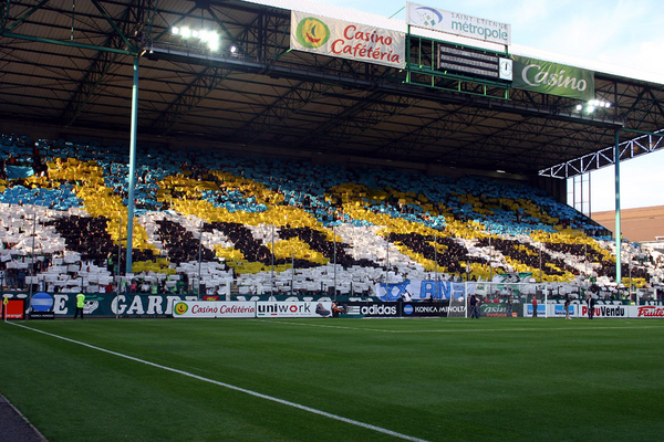 ASSE-Bordeaux-2007-2008-Tribune-Nord_tifos