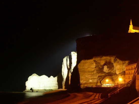 Falaises-etretat-france-1272236810-1292065