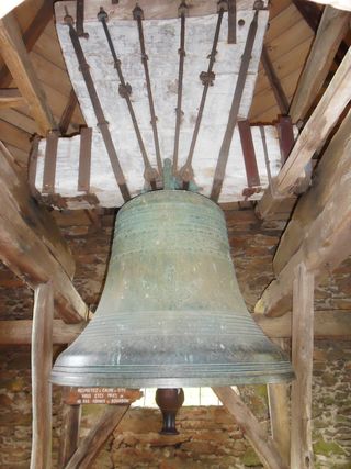 Le clocher de l'église de la Vinzelles