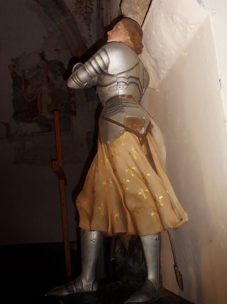 La statue de Sainte Jeanne d'Arc à l'église de Marcolès