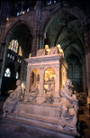 Basilique_tombeau_2